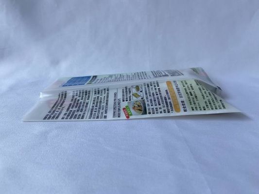 Glänzend bedruckte Plastikbeutel, farblich individuell gestaltet, mit rückseitiger Versiegelung